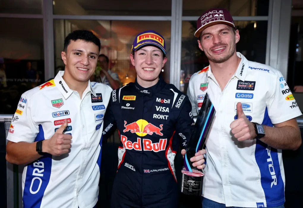 Alisha Palmowski au volant de sa monoplace de F1 Academy sur le circuit d’Austin.