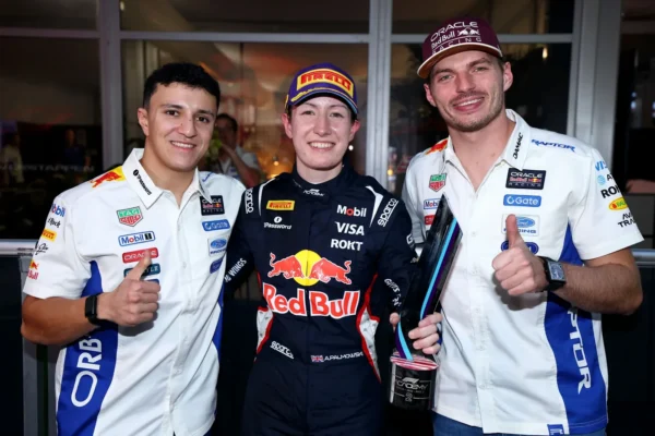 Alisha Palmowski au volant de sa monoplace de F1 Academy sur le circuit d’Austin.