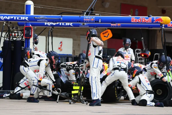 La monoplace Red Bull de Max Verstappen sur le circuit d'Austin lors du GP des États-Unis.