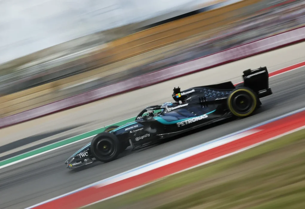 La monoplace Mercedes de George Russell en piste à Austin.