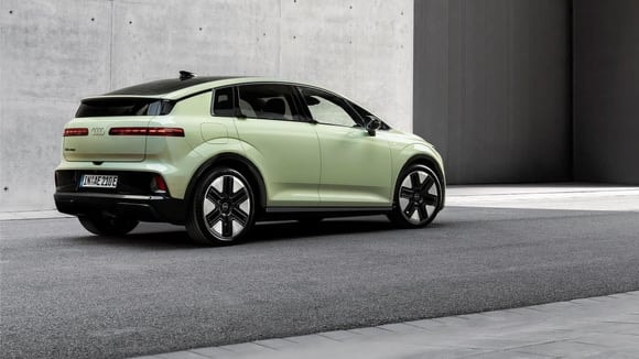 Audi cherche à intégrer un moteur thermique dans une voiture électrique.