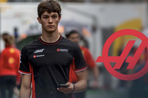 Oliver Bearman au volant de sa monoplace Haas en F1.