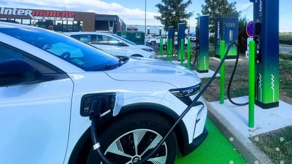 Les électriques gagnent du terrain mais restent encore très minoritaires