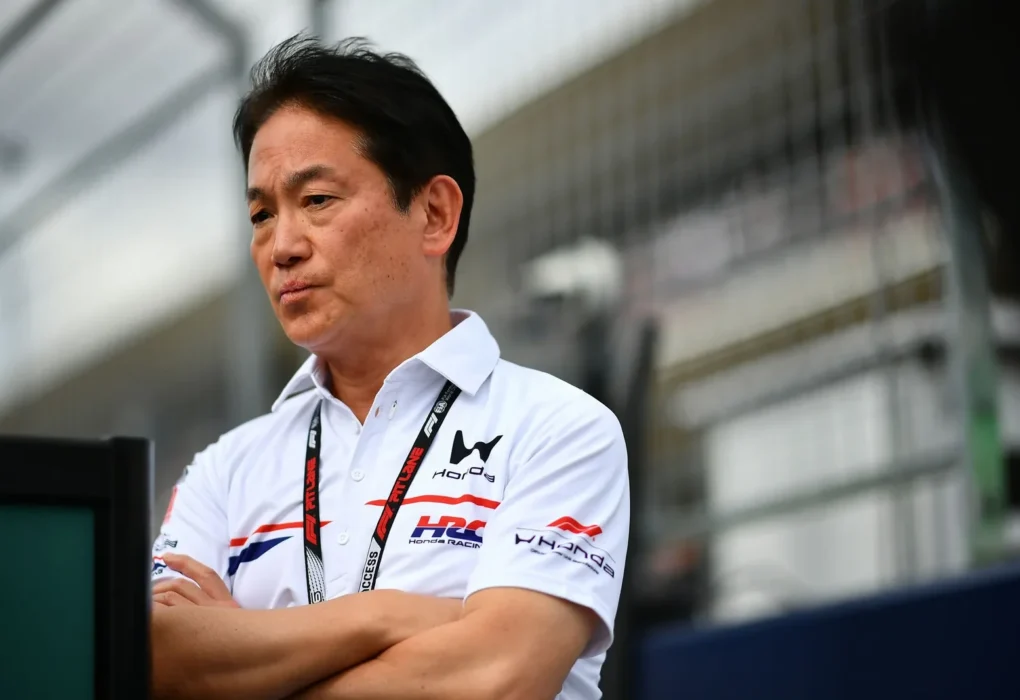 Une monoplace Aston Martin équipée du groupe propulseur Honda en Formule 1.
