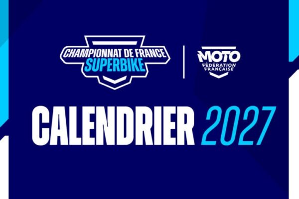 Des pilotes de Superbike en piste lors d’une épreuve du championnat de France FSBK.