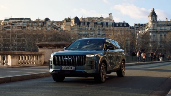 Le nombre de marques automobiles chinoises disponibles en Europe augmente, comme l’illustre Jaecoo.