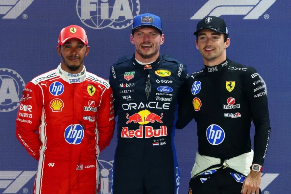 Max Verstappen, Charles Leclerc et Lewis Hamilton au Grand Prix de Singapour 2026.